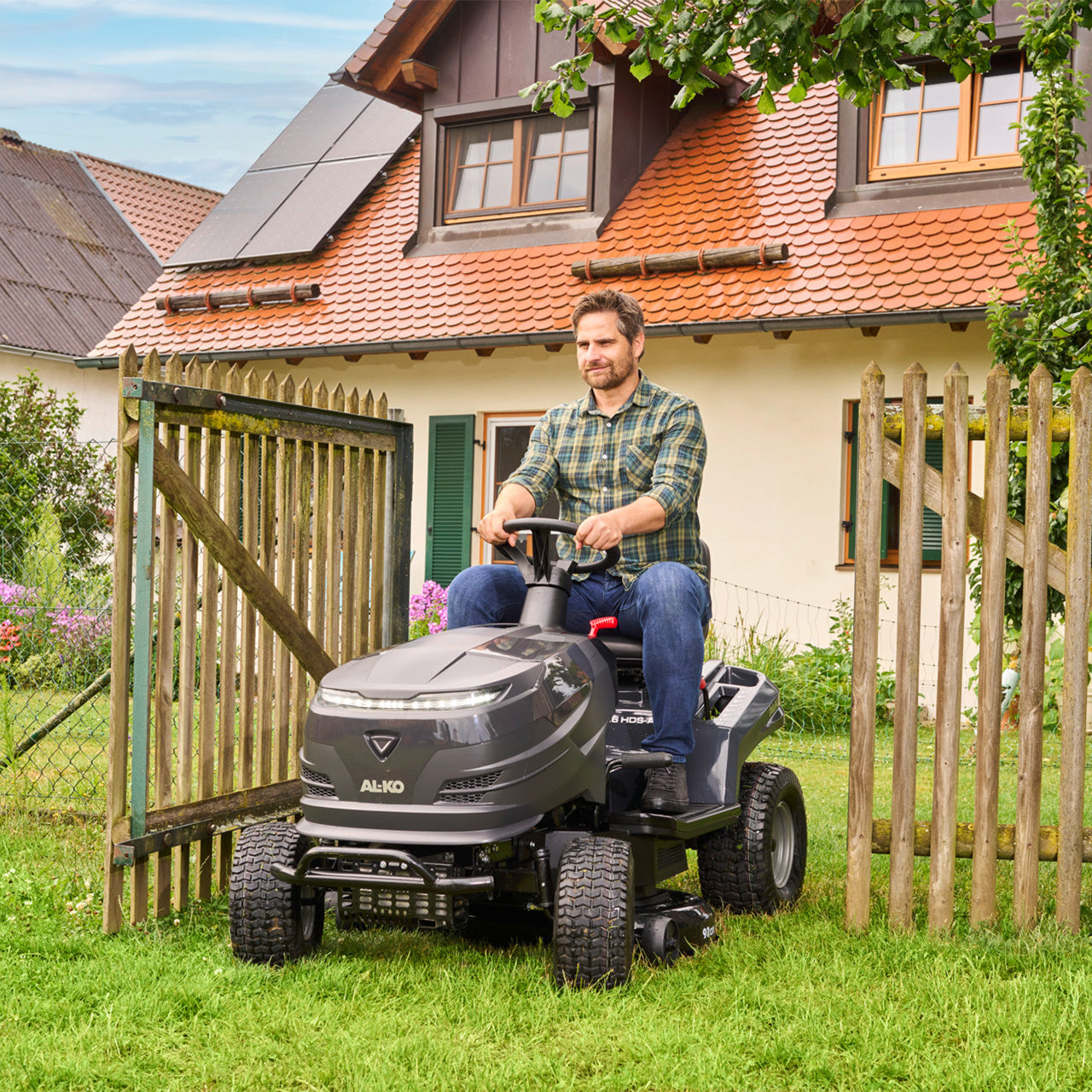 Rasentraktor Comfort 14-92.6 HDS-A