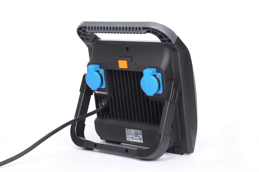 LED-Baustrahler 100 W + 2x Steckdose