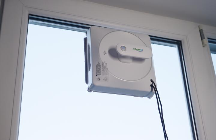 Lifenaxx Fensterreinigungs-Roboter LX-047