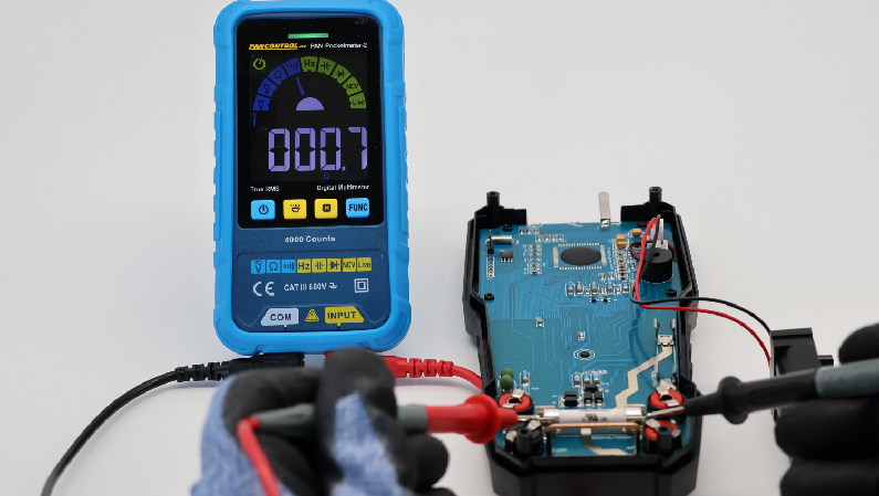 Taschen Multimeter CAT III 600V